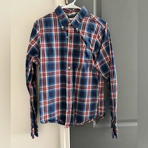 Men’s medium long sleeve button down